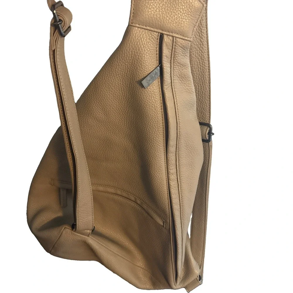 Discord Yohji Yamamoto | Leather Logo Backpack Beige KLDR-0
